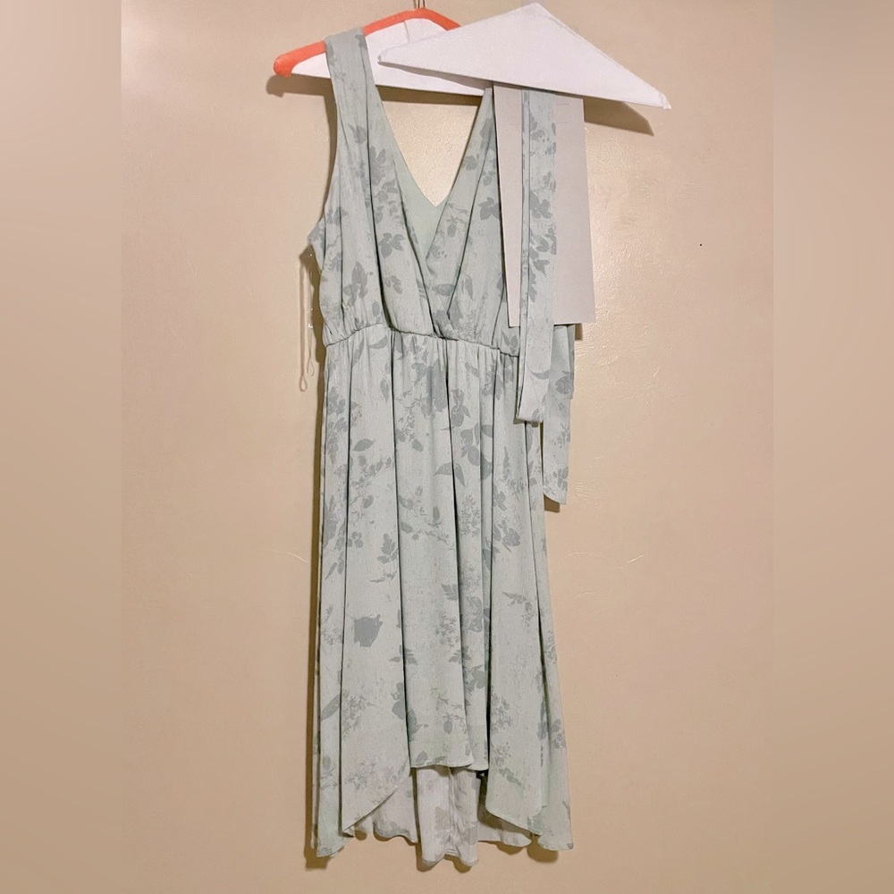 Gilli Midi V-Neck Sage Green Dress with High-Low Hem (Med)